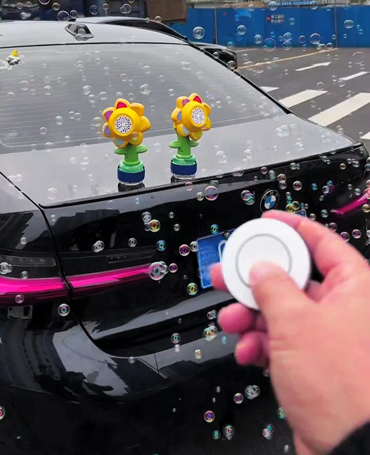 Car Bubble Pendant